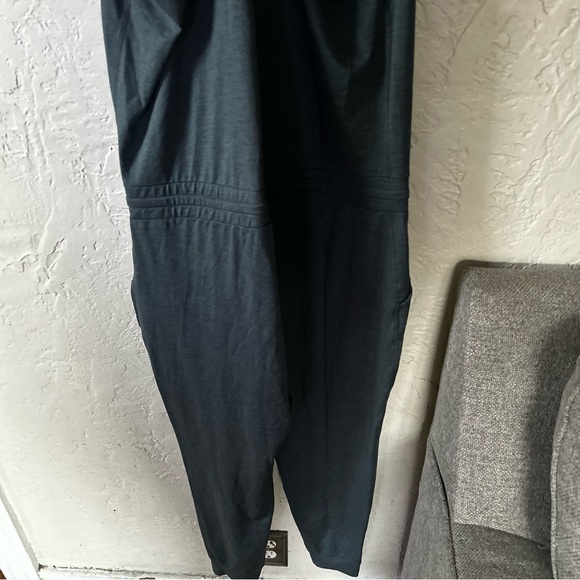 Vuori Lux Jumpsuit - Picture 9 of 10